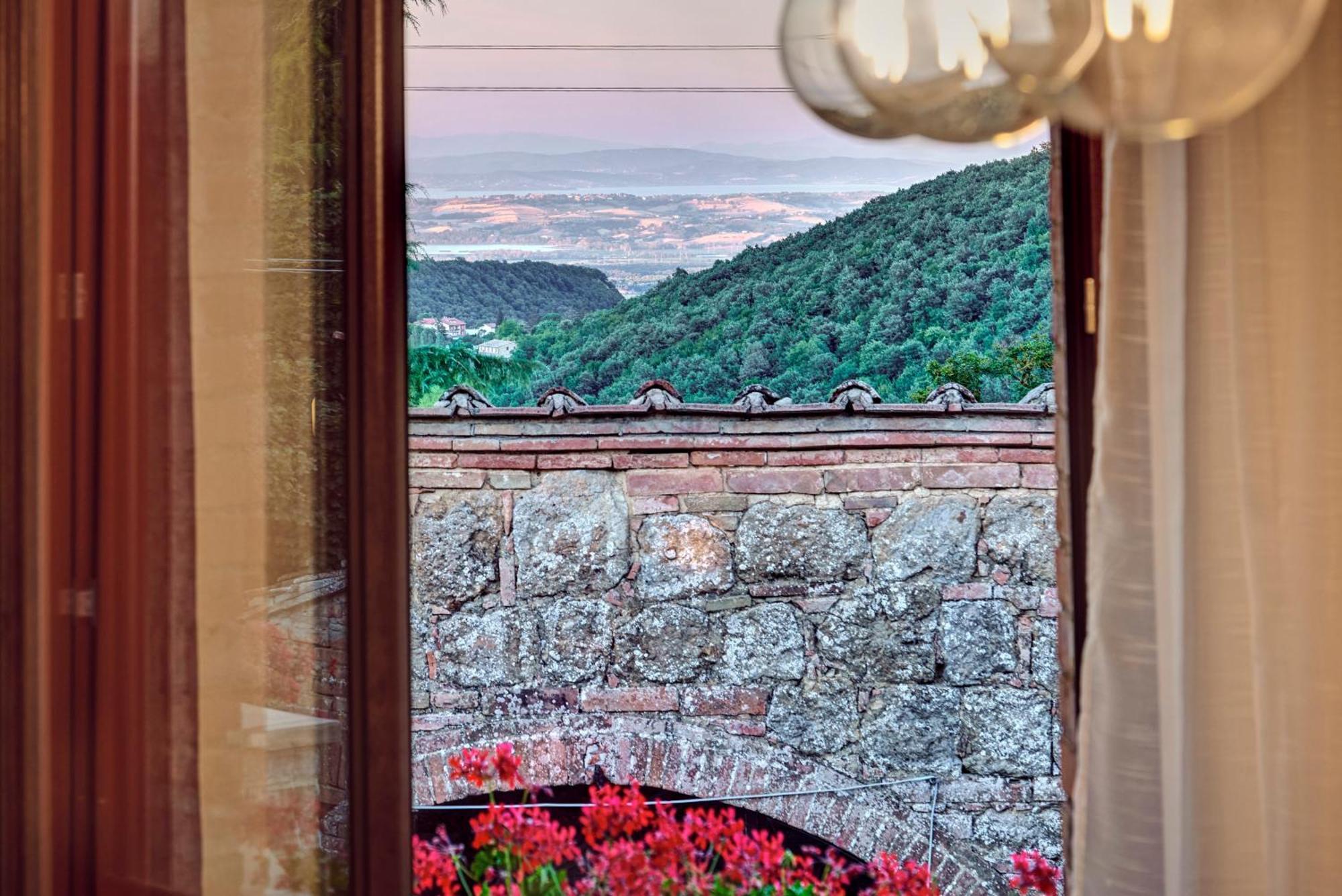 Agriturismo Il Casalone Montepulciano Ruang foto