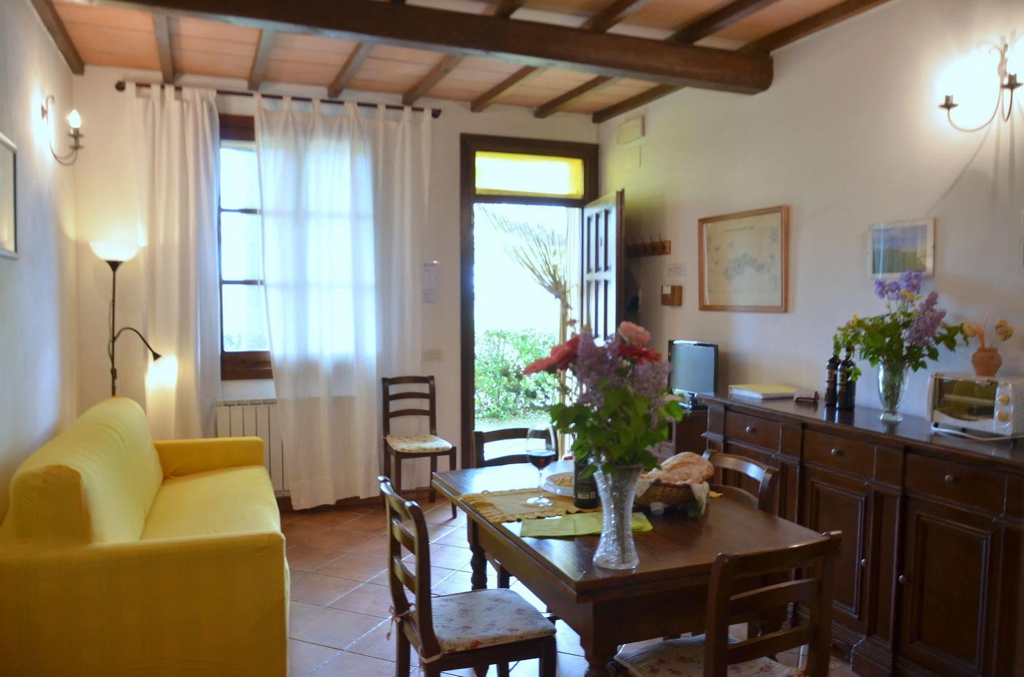Agriturismo Il Casalone Montepulciano Bagian luar foto