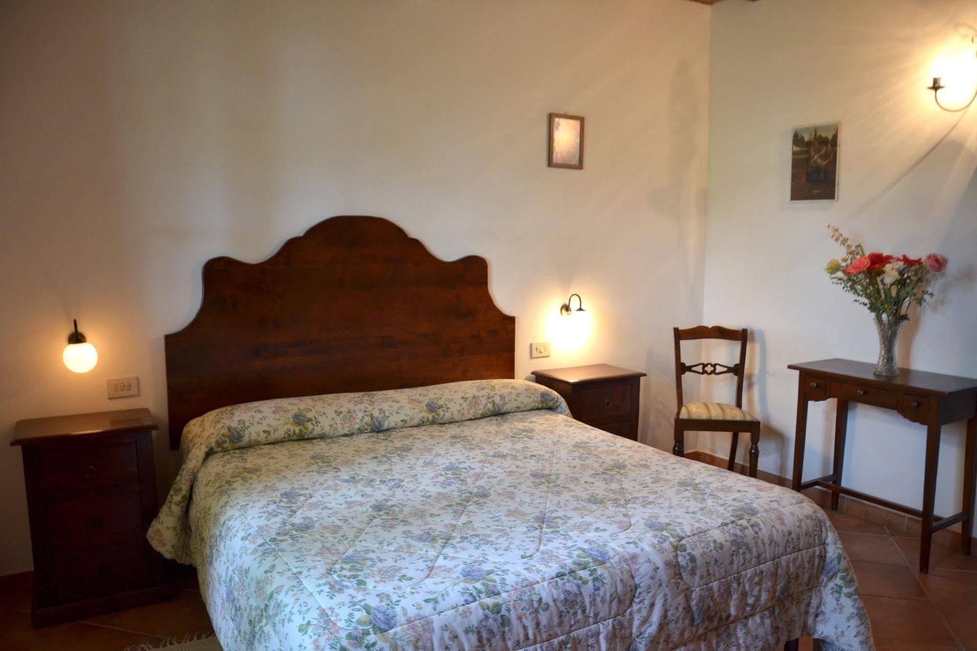 Agriturismo Il Casalone Montepulciano Bagian luar foto