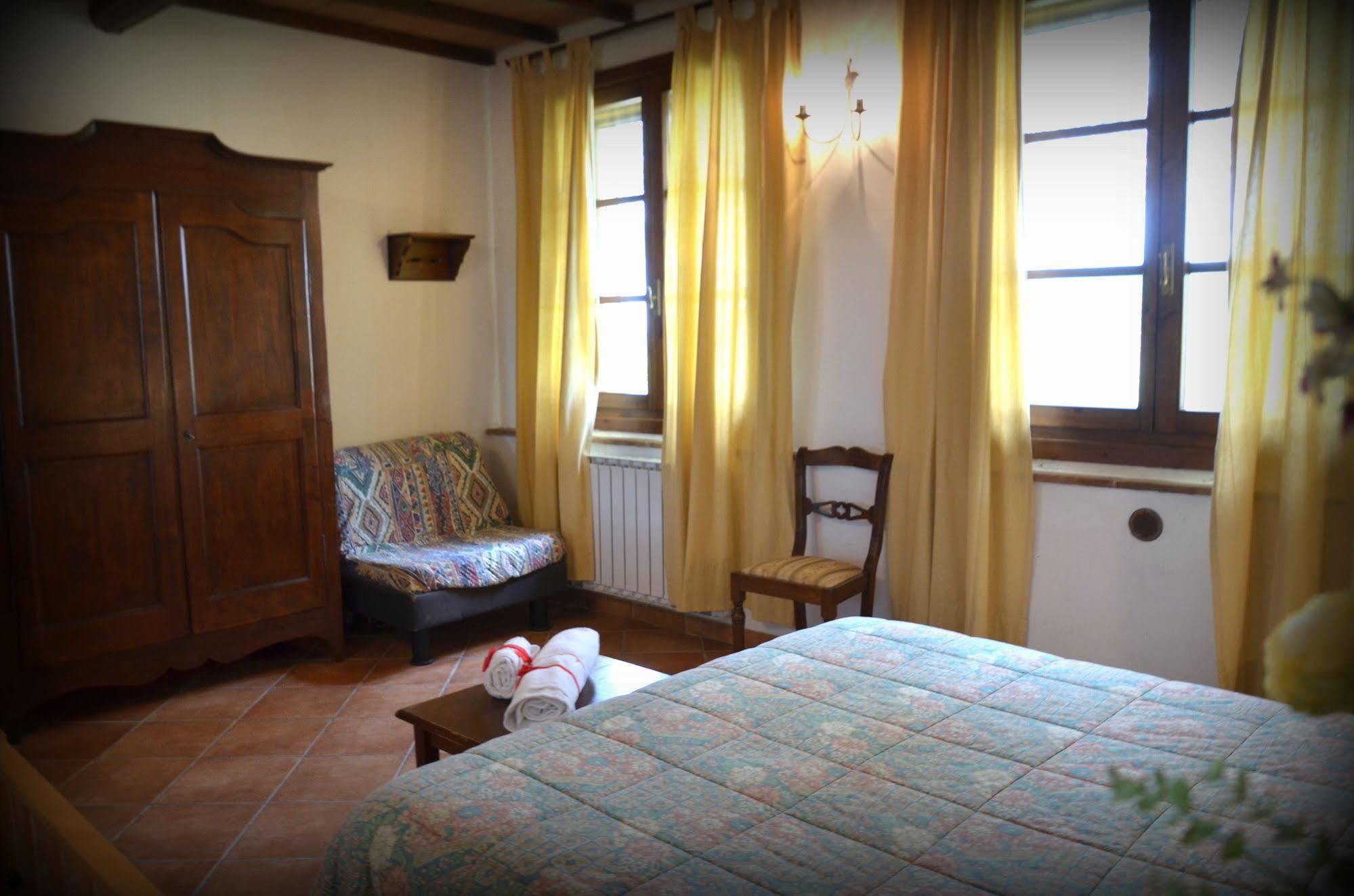 Agriturismo Il Casalone Montepulciano Bagian luar foto
